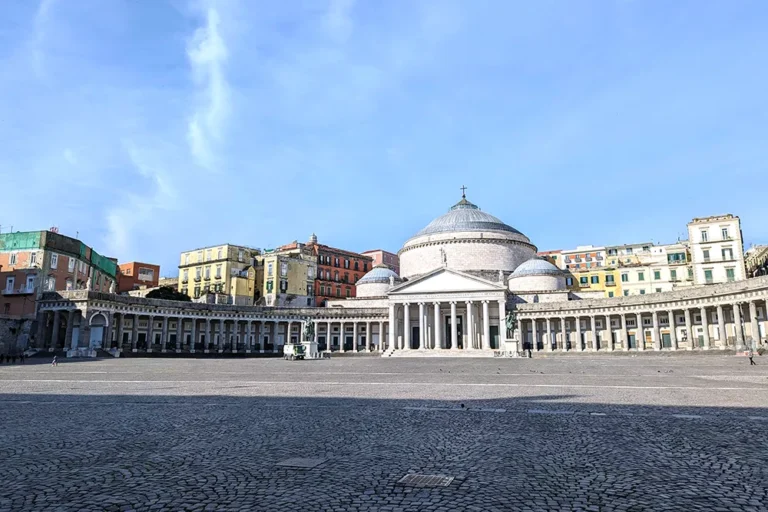 Piazza del Plebiscito Napoli